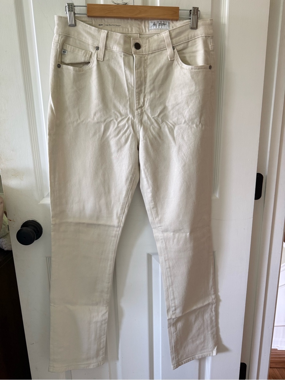 AG Cream Straight Jeans size 32R